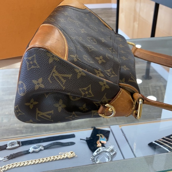Louis Vuitton monogrammed Beverly handbag - Picture 8 of 12